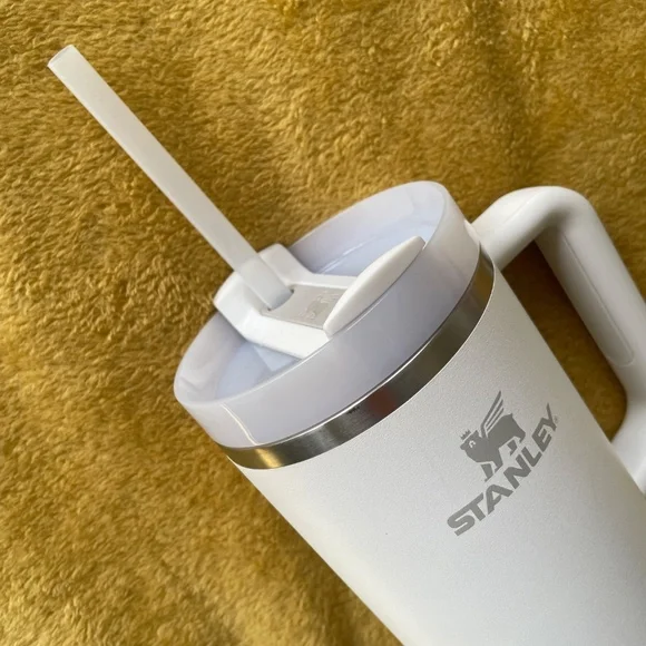 Stanley Tumbler White - Picture 2 of 12